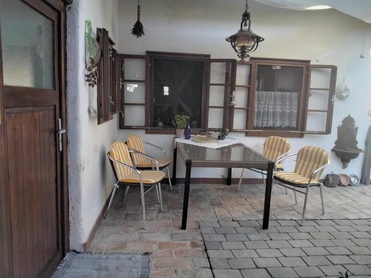 Gemuetlichkeit Am Vierkanthof - Apartment 2 Vörthegy Kültér fotó