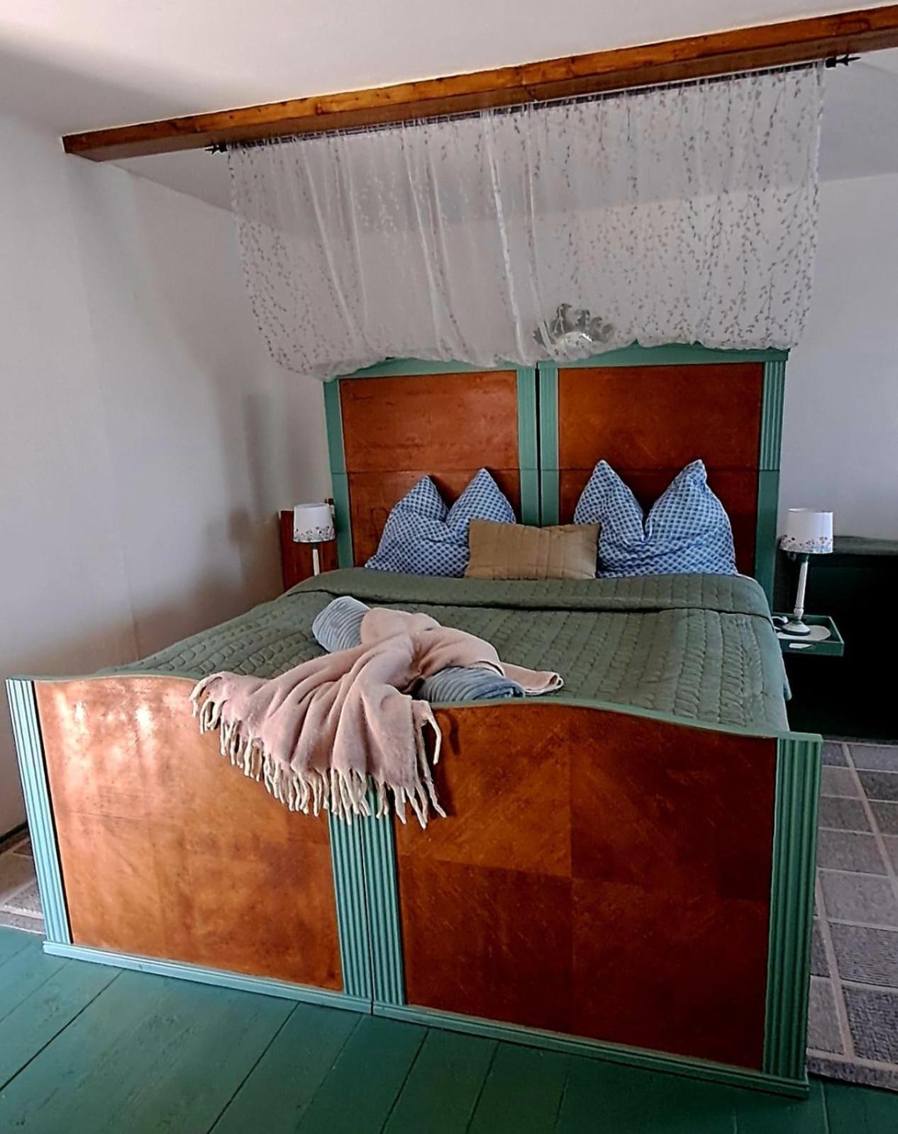 Gemuetlichkeit Am Vierkanthof - Apartment 2 Vörthegy Kültér fotó